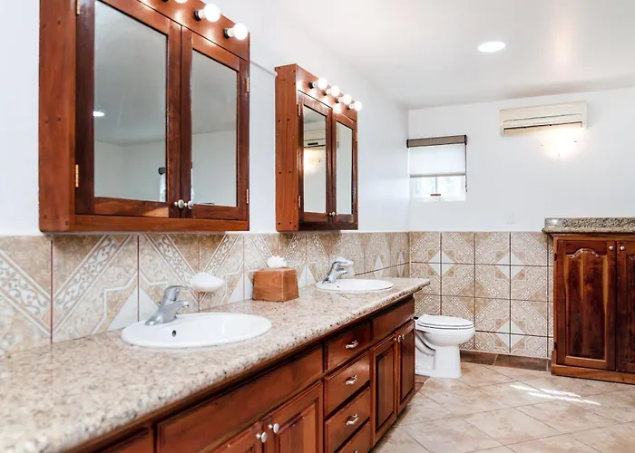 Casa Del Pescador By Floreo Holiday home San Pedro (Ambergris Caye)