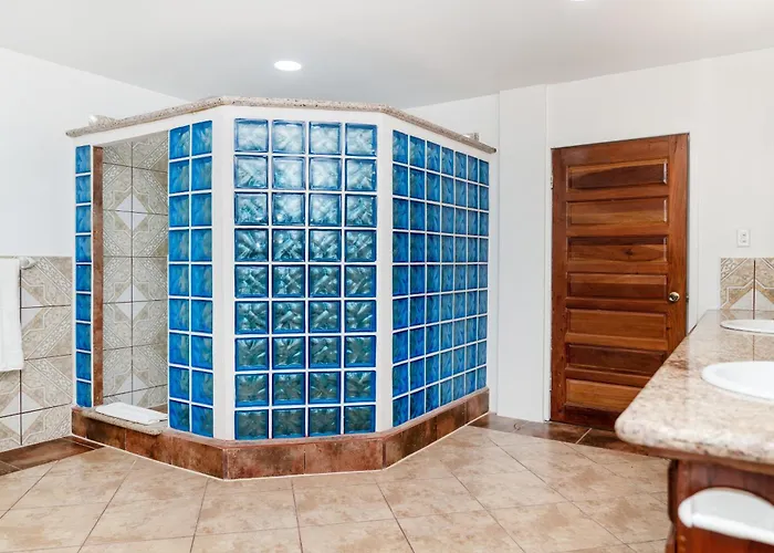 Casa Del Pescador By Floreo * San Pedro (Ambergris Caye)